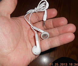  Size of product w/hand to show scale