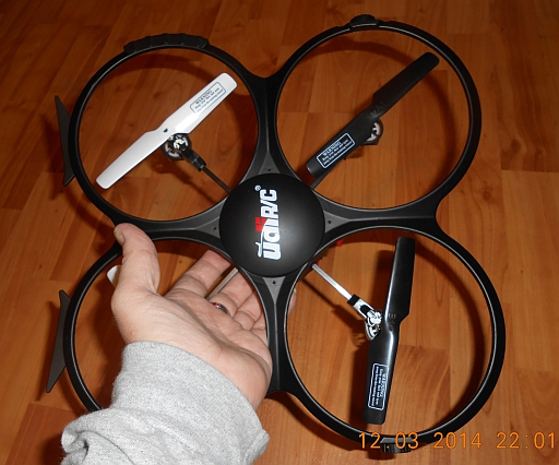  Size of product w/hand to show scale