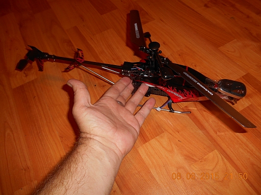  Size of product w/hand to show scale