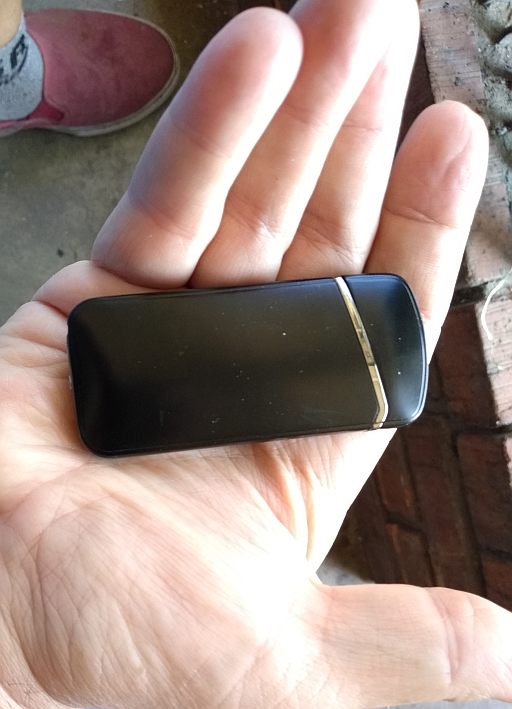  Size of product w/hand to show scale